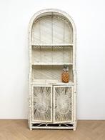 Vintage rotan bamboe rieten boogkast kast met deurtjes, Ophalen of Verzenden, Zo goed als nieuw