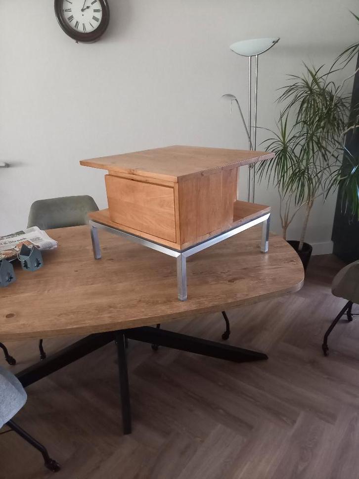 2x salontafeltjes, Huis en Inrichting, Tafels | Salontafels, Gebruikt, Minder dan 50 cm, 50 tot 100 cm, 50 tot 100 cm, Rond, Grenenhout