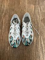 UNIEK: adidas Ozweego 'Jungle Leaf' (FZ4089) – Maat 44 2/3, Wit, Ophalen of Verzenden, Sneakers of Gympen, Adidas