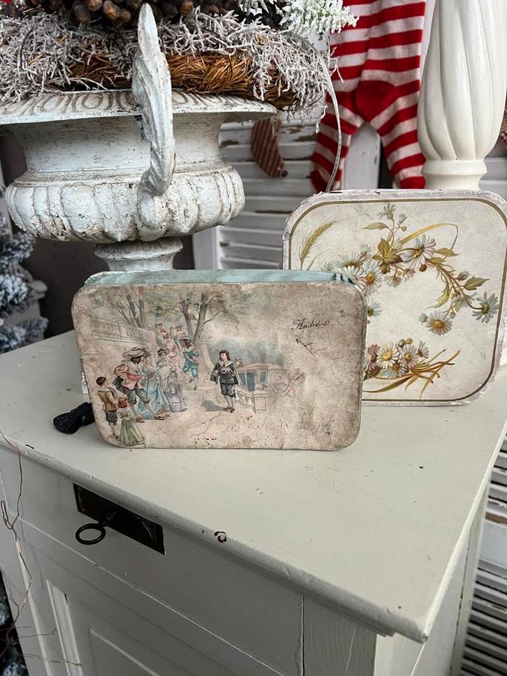 2 oude kartonnen doosjes, Antiek en Kunst, Curiosa en Brocante, Ophalen of Verzenden