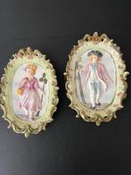 2 wandbordjes porselein, Ophalen, Zo goed als nieuw, Kop en/of schotel