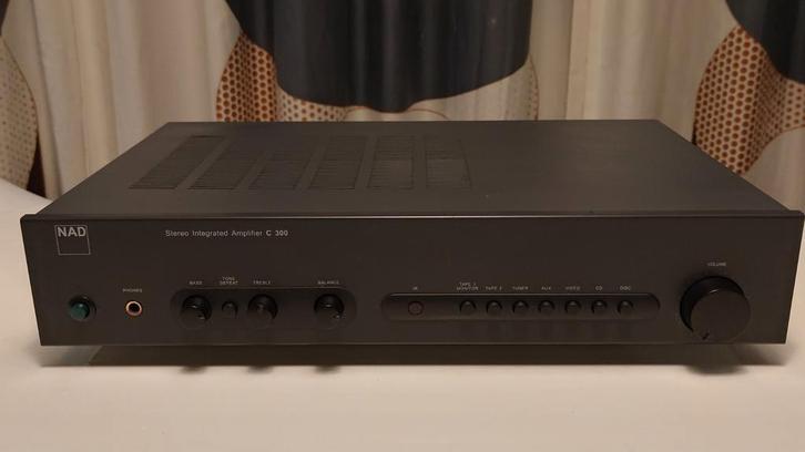 NAD C300 (+Mundorf), Audio, Tv en Foto, Tuners, Ophalen of Verzenden