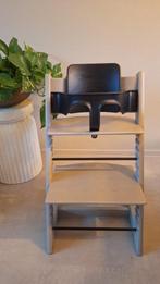 Stokke tripp trapp grijs nieuwste model 2019 met babyset, Kinderen en Baby's, Kinderstoelen, Ophalen, Zo goed als nieuw, Meegroeistoel