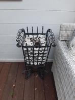 Antieke ijzeren olie/petroleum kachel met sintels, Ophalen