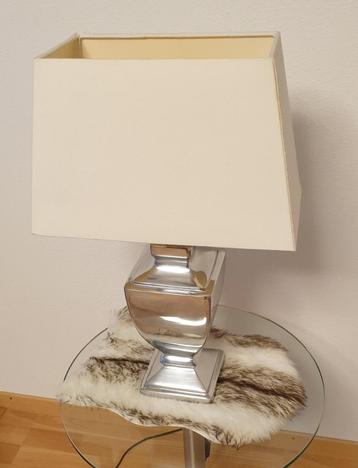 Tafellamp 54 cm hoog kap 35x18 cm beschikbaar voor biedingen