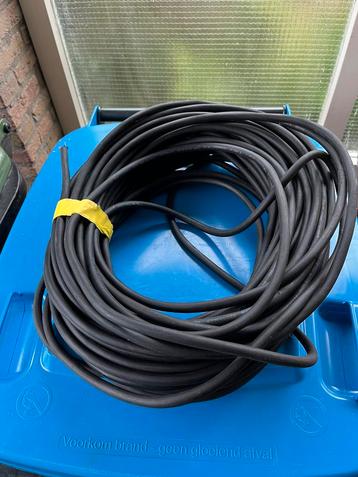 55 m zware Neopreen kabel 2x 2.5 kwadraat beschikbaar voor biedingen