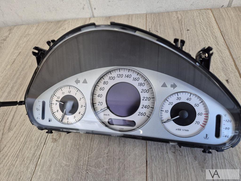 Mercedes E klasse W211 02 - 09 tellerbak cockpit a2115404711, Ophalen of Verzenden, Gebruikt, Mercedes-Benz