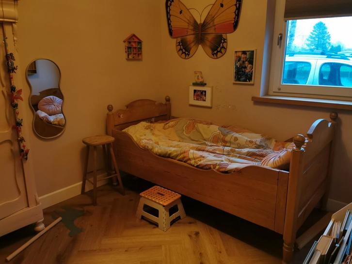 Brocant grenen kinderbed, Kinderen en Baby's, Kinderkamer | Bedden, Gebruikt, 180 cm of meer, 70 tot 85 cm, Lattenbodem, Ophalen