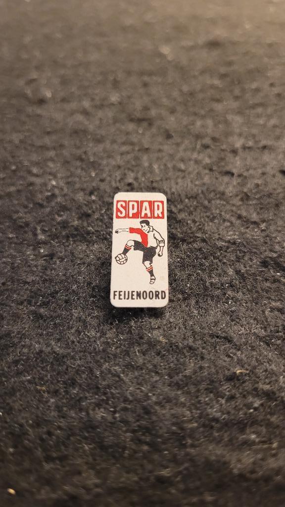 Spar Feijenoord voetbal speldje, Verzamelen, Speldjes, Pins en Buttons, Zo goed als nieuw, Speldje of Pin, Sport, Verzenden