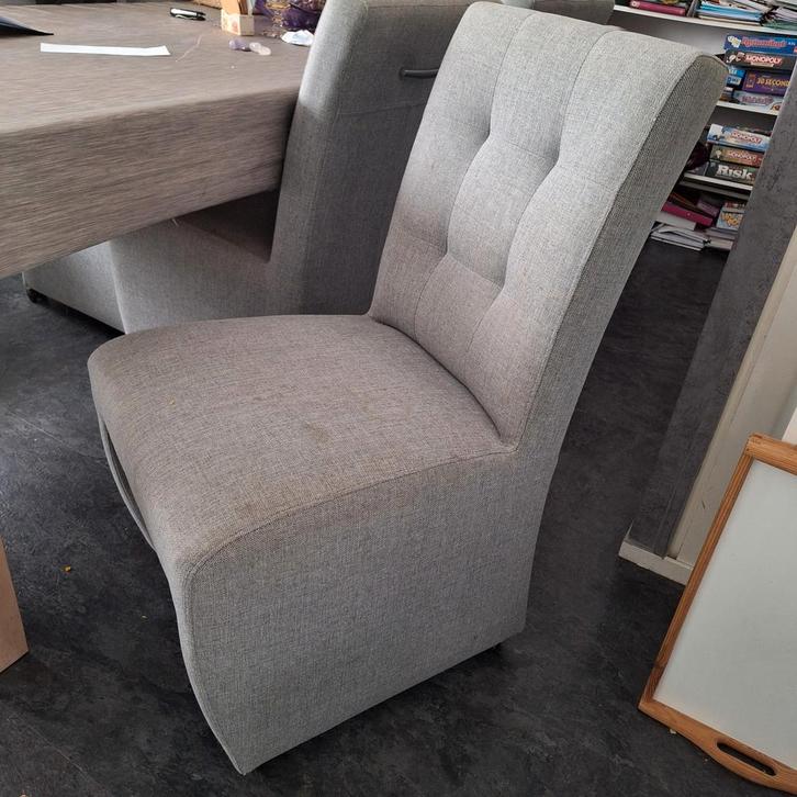 6 Grijze Woonkamerstoelen, Huis en Inrichting, Stoelen, Gebruikt, Vijf, Zes of meer stoelen, Stof, Grijs, Ophalen of Verzenden