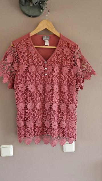 Roze kanten shirt - Fair Lady - Maat 42 beschikbaar voor biedingen