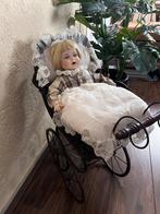 Antieke kinderwagen en pop, Ophalen, Zo goed als nieuw, Pop