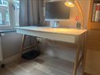 Prachtig IKEA bureau, zo goed als nieuw, 140x80 cm, Huis en Inrichting, Bureaus, Ophalen, Zo goed als nieuw