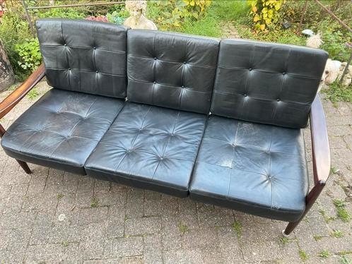 Vintage Deense driezitsbank, Huis en Inrichting, Banken | Bankstellen, Zo goed als nieuw, Ophalen