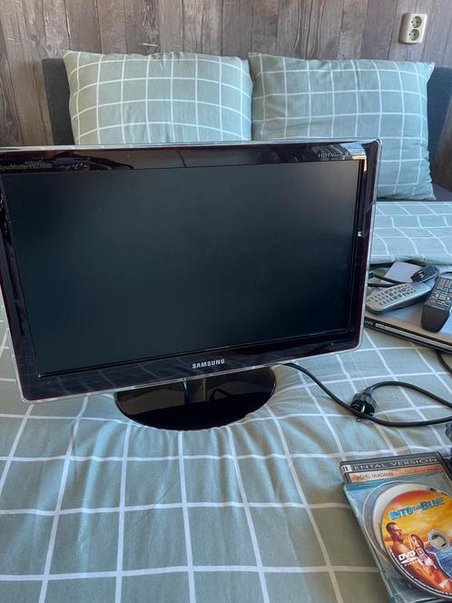 flatscreen samsung tv  + phillps dvd speler en dvds, Audio, Tv en Foto, Televisies, Samsung, 50 Hz, Ophalen