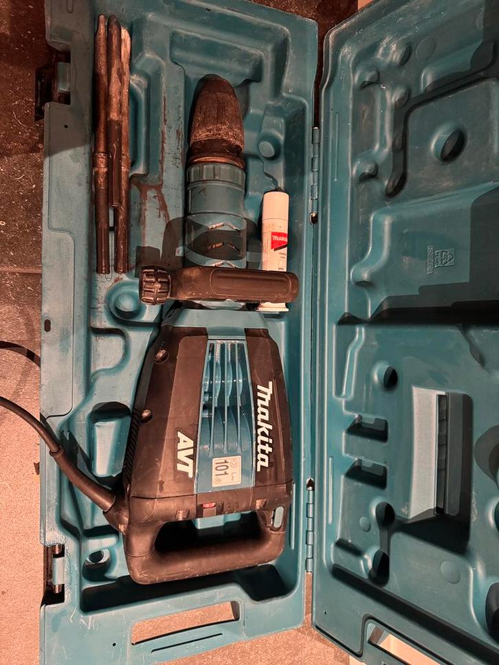 Makita HM1214C AVT Breekhamer, Doe-het-zelf en Verbouw, Gereedschap | Boormachines, Zo goed als nieuw, Boor- en/of Breekhamer