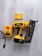 Dewalt-Tacker DC618, Doe-het-zelf en Verbouw, Gereedschap | Handgereedschap, Ophalen of Verzenden, Zo goed als nieuw