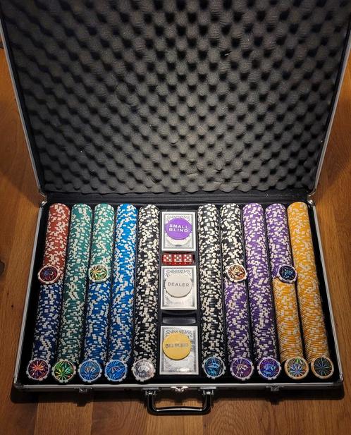 Luxe XL pokerset met fiches met waardeopdruk! Poker koffer!, Hobby en Vrije tijd, Gezelschapsspellen | Kaartspellen, Gebruikt