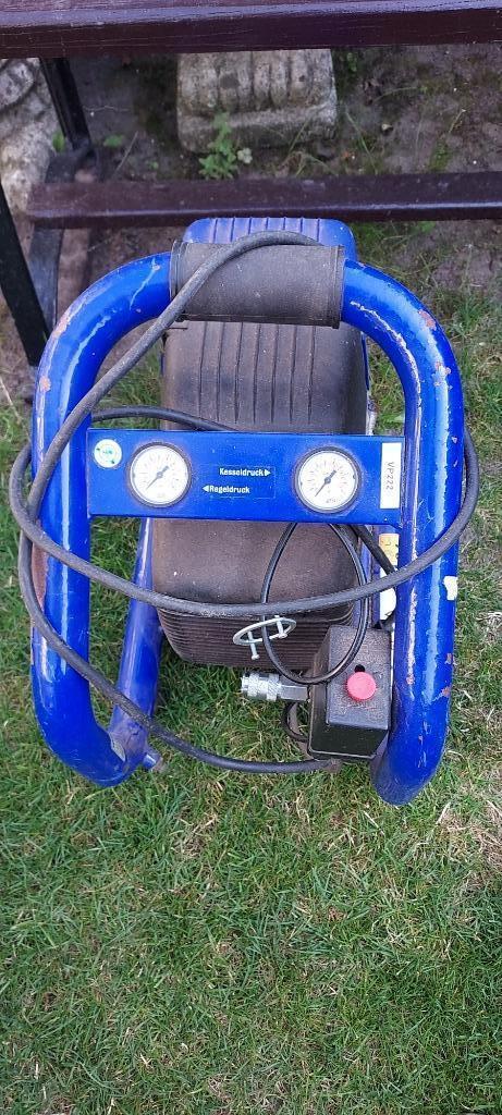 compressor METABO power 150--professional--, Doe-het-zelf en Verbouw, Compressors, Gebruikt, 6 tot 10 bar, 25 tot 100 liter, Minder dan 200 liter/min