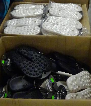 Nieuw partijtje van 175 stuks Kwaliteit Bad/Teenslippers van beschikbaar voor biedingen