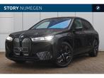 BMW iX xDrive40 High Executive / Sportpakket / Panoramadak S, Automaat, Start-stop-systeem, IX, Zwart
