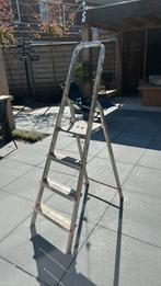 Huishoud trap…bovenste trede 80cm, Doe-het-zelf en Verbouw, Ladders en Trappen, Ophalen of Verzenden, Gebruikt, Minder dan 2 meter