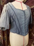 Antieke vaal blauwe theater bodice maat M-L, Antiek en Kunst, Antiek | Kleding en Accessoires, Verzenden, Dames
