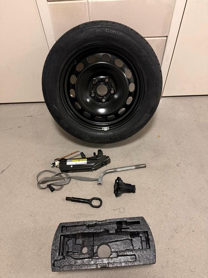 Reservewiel Volkswagen/Audi/Skoda, momentsleutel, sleepoog, Auto diversen, Auto-accessoires, Gebruikt, Ophalen of Verzenden