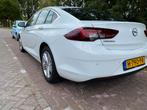 Opel Insignia 1.5 Turbo 165pk Start/stop Aut 2020 Wit, Auto's, Opel, 15 km/l, Zwart, 4 cilinders, 700 kg