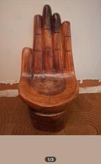 Unieke houten handstoel, Ophalen