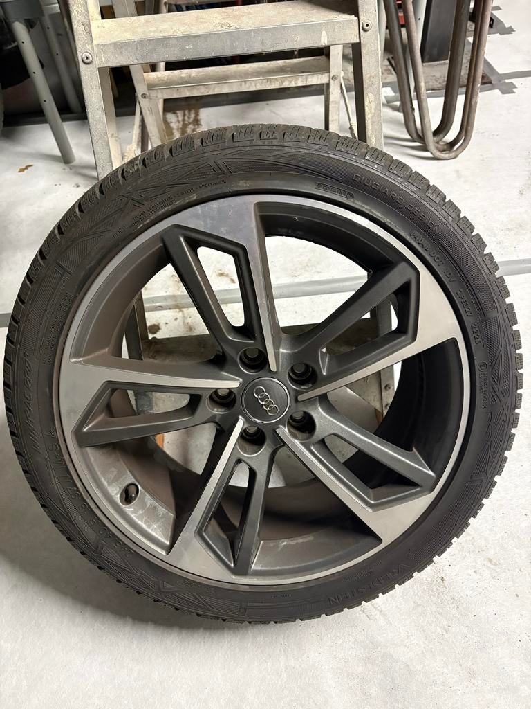 Audi A4 S-Line velgen met Vredestein winterbanden, 18 inch, 245 mm, Banden en Velgen, Nieuw