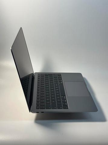MacBook Air 13” M1 (2020) 8GB, 256gb SSD  beschikbaar voor biedingen