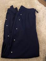 Blauw broekpak met kraaltjes maat M, Kleding | Dames, Ophalen of Verzenden, Nieuw, Maat 38/40 (M), Blauw