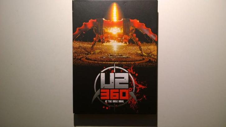 U2 - U2 360 At The Rose Bowl (DVD), Cd's en Dvd's, Dvd's | Muziek en Concerten, Zo goed als nieuw, Muziek en Concerten, Alle leeftijden