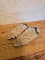Prachtige Oude Schoentjes met Borduurwerk, Antiek en Kunst, Ophalen of Verzenden