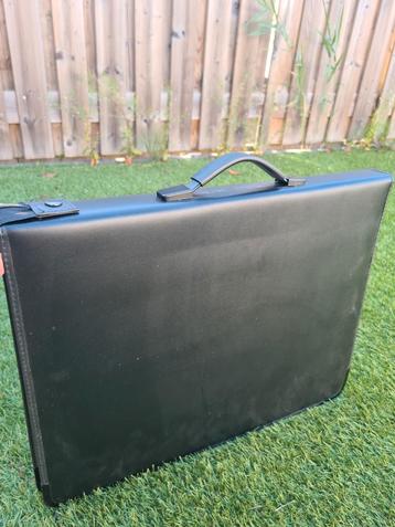 2X Portofolio case met uitneembaar deel beschikbaar voor biedingen