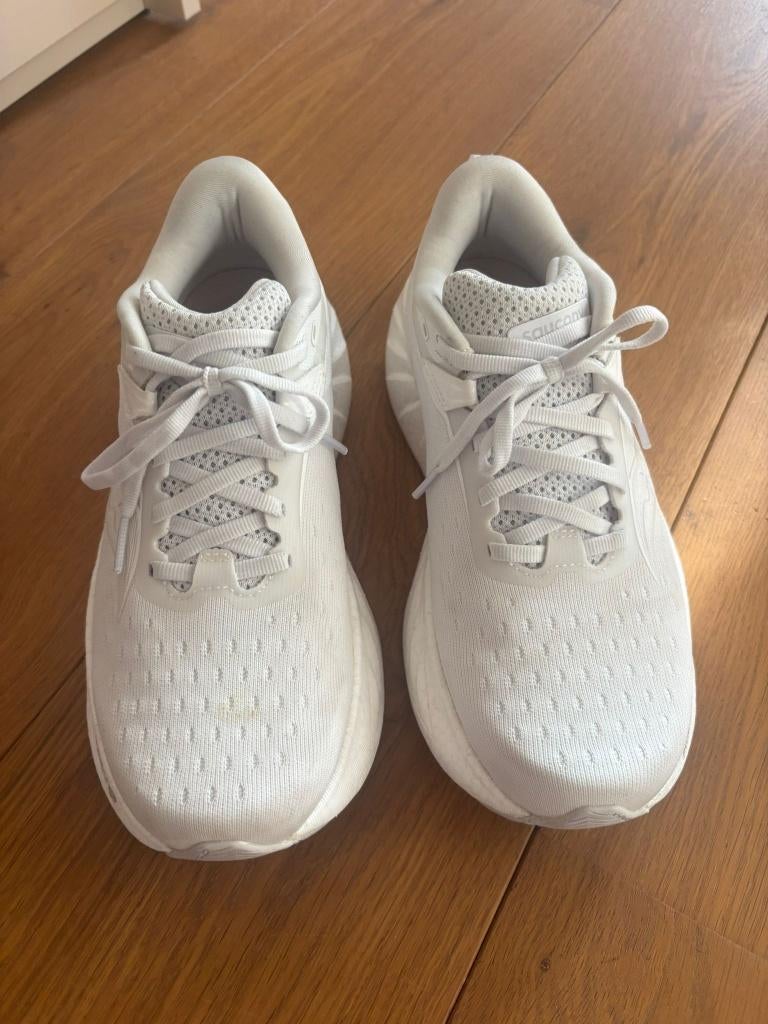 Saucony Triumph 22 - Hardlopen 39 dames, Ophalen of Verzenden, Zo goed als nieuw, Saucony, Wit