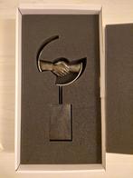 Bronzen Beeld "de handdruk" NIEUW, Ophalen of Verzenden