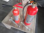 Brandblusser  1x 6liter schuim 1x 2kg co2, Huis en Inrichting, Brandblussers en Brandkasten, Ophalen of Verzenden, Zo goed als nieuw