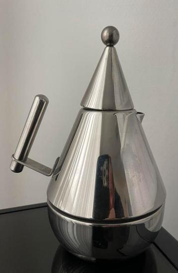 Raıssa koffıepot Gıannı Sarzı Amade Tappo da rivedere beschikbaar voor biedingen