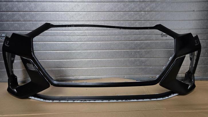 Voorbumper Audi Q3 F3 83A RSQ3 Origineel Bumper 83A807437K, Auto-onderdelen, Carrosserie en Plaatwerk, Bumper, Audi, Voor, Gebruikt