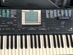 Yamaha 330, Muziek en Instrumenten, Yamaha, Ophalen of Verzenden, Aanslaggevoelig, 61 toetsen