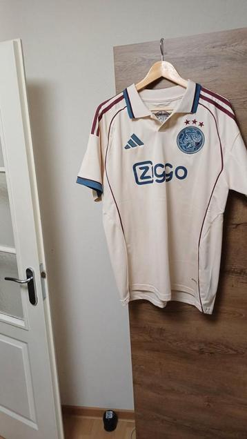 Ajax Shirt Maat Large ,nieuw  beschikbaar voor biedingen