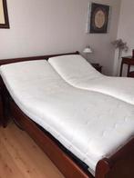 Electrisch verstelbaar bed en twee nachtkastjes., Huis en Inrichting, Ophalen, Gebruikt, Tweepersoons