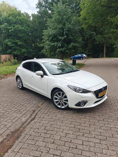 Mazda 3 Skyactive-g 120 pk 2013 Wit, Auto's, Mazda, Particulier, ABS, Adaptive Cruise Control, Airbags, Airconditioning, Alarm