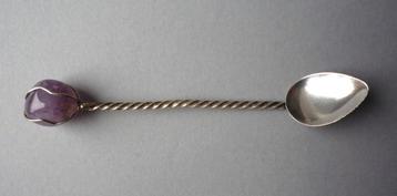 koffielepeltje met halfedelsteen , verzilverd beschikbaar voor biedingen