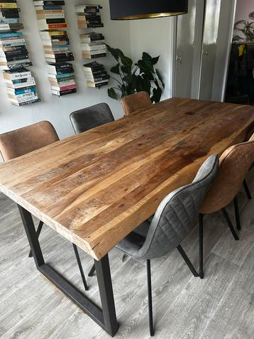 Eettafel Hout / boomstam / zen lifestyle beschikbaar voor biedingen