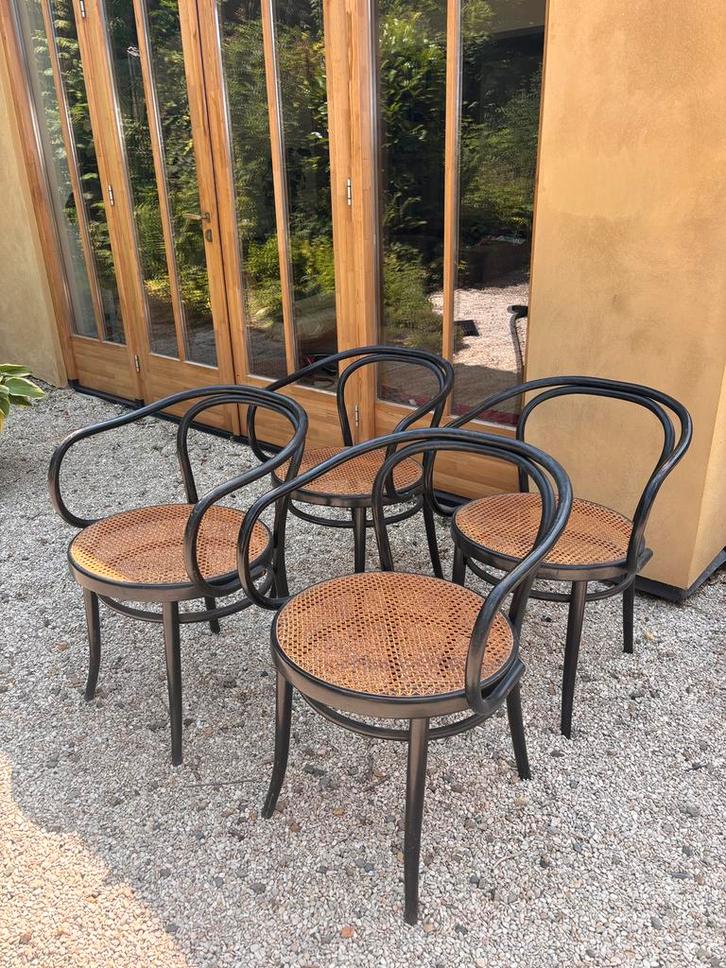 Thonet B9 / 209 vintage bentwood stoelen armstoel webbing, Huis en Inrichting, Stoelen, Gebruikt, Vier, Hout, Riet of Rotan, Zwart