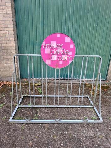 Vintage fietsenrek  beschikbaar voor biedingen
