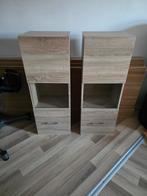 Twee hangkasten in uitstekende staat, Ophalen